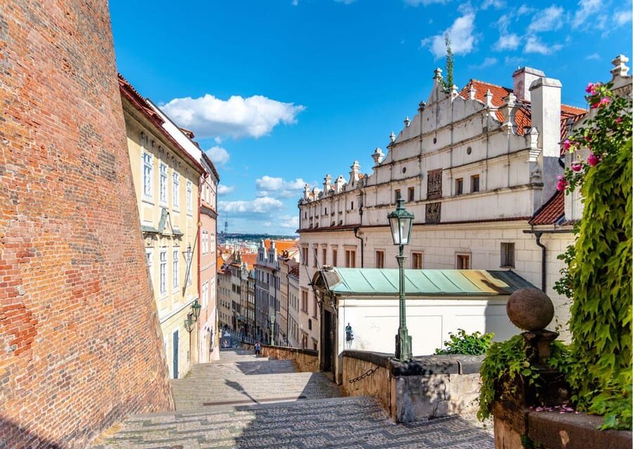 Prague: Castle Circuit Entry Tickets with Audio Guide - Using the phone audio guide
