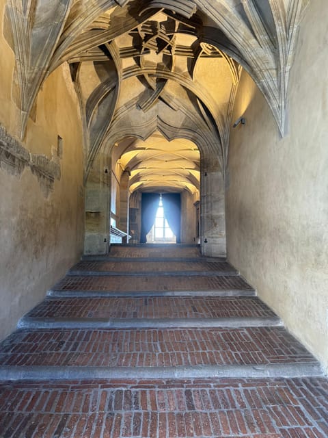 Prague Castle Interiors & Changing of the Guard-Small group - Practical advice before you go