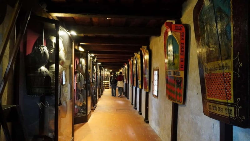 Prague Castle Interiors: Small-Group Tour with Local Guide - St. George’s Basilica: Twenty Minutes of Contrast