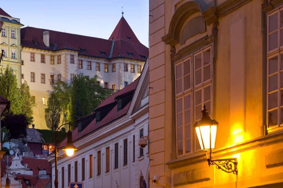 Prague Castle: Midday Classical Concert at Lobkowicz Palace - Why the concert room matters more than the concert length