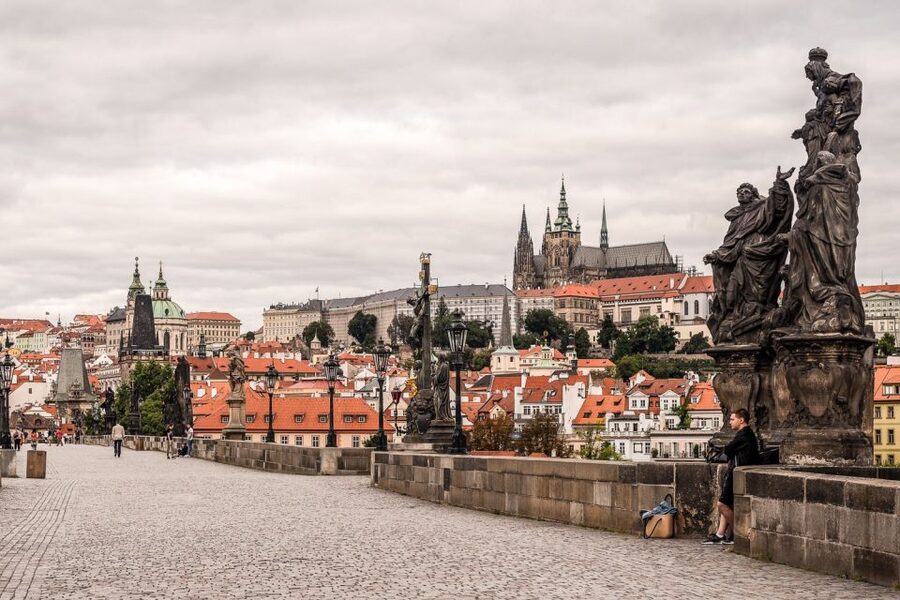 Prague: Castle, National Museum & Town Hall Tickets & Audio - The Astronomical Clock and Old Town Hall Tower