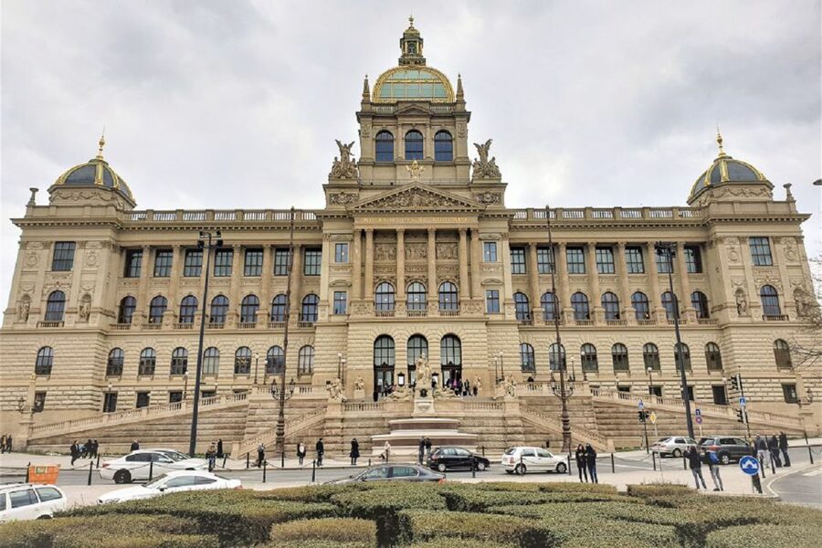 Prague: Castle, National Museum & Town Hall Tickets & Audio - The National Museum and Czech culture