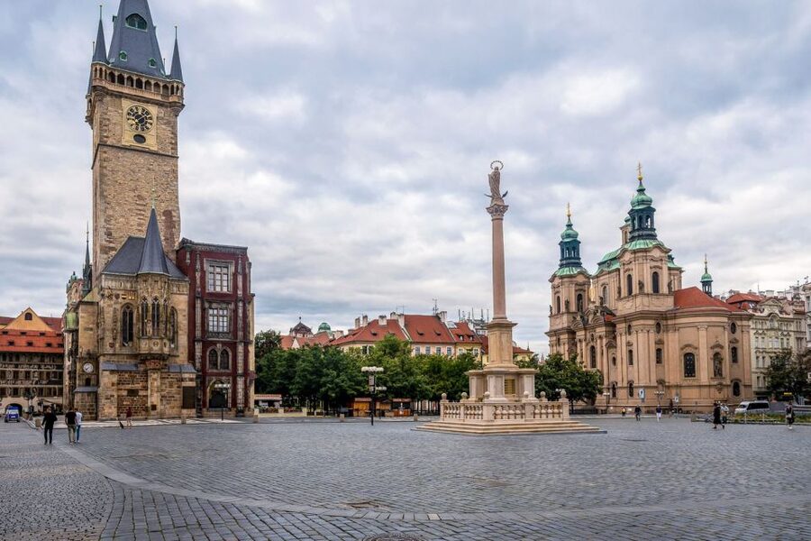 Prague: Castle, National Museum & Town Hall Tickets & Audio - Prague Castle and Circuit B
