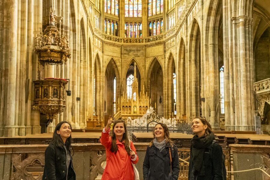 Prague: Castle Tour with Local Guide and Entry Ticket - The Old Royal Palace and the window that changed Europe