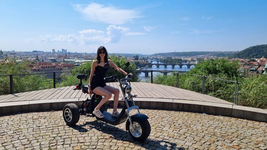 Prague: Castle Viewpoints & Charles Bridge Trike Tour - Why a trike works well in Prague
