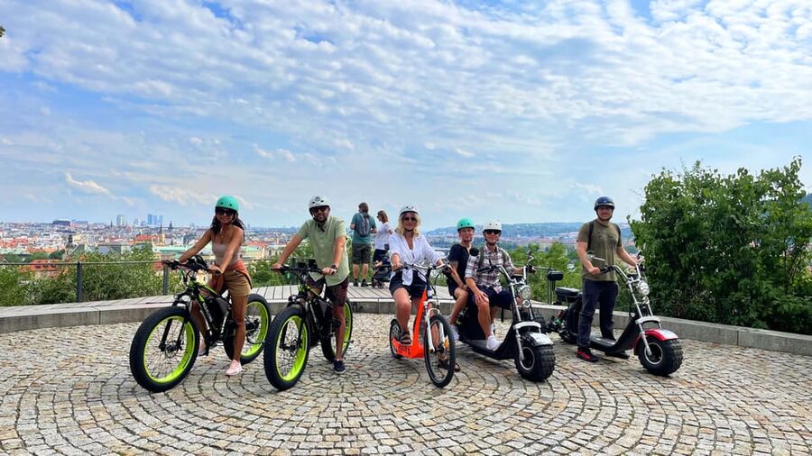 Prague: Castle Viewpoints & Charles Bridge Trike Tour - Letná Park and the five-bridge view