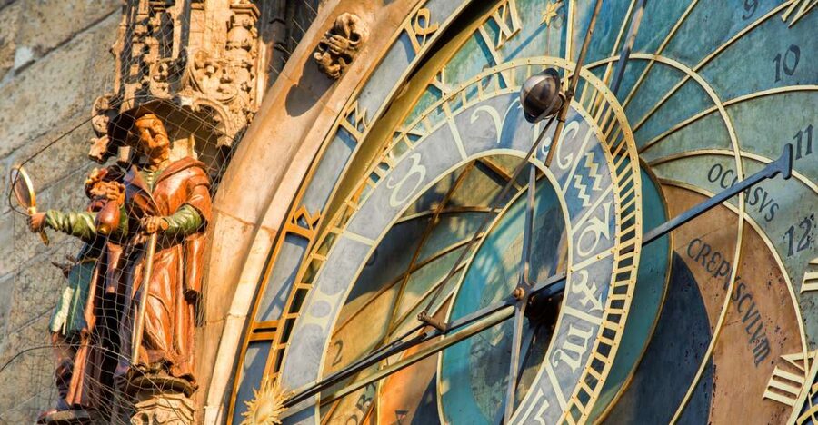 Prague: Full-Day Old Town, River Cruise & Prague Castle Tour - One day, three very different views of Prague