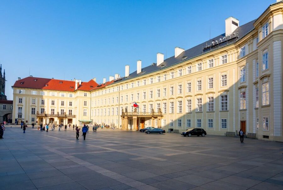 Prague Hradcany Castle, St Vitus Cathedral Tour with Tickets - Practical details that affect your day