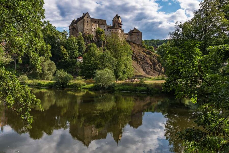 Prague: Karlovy Vary & Loket Tour with Hot Springs & Castle - Why this Prague day trip works