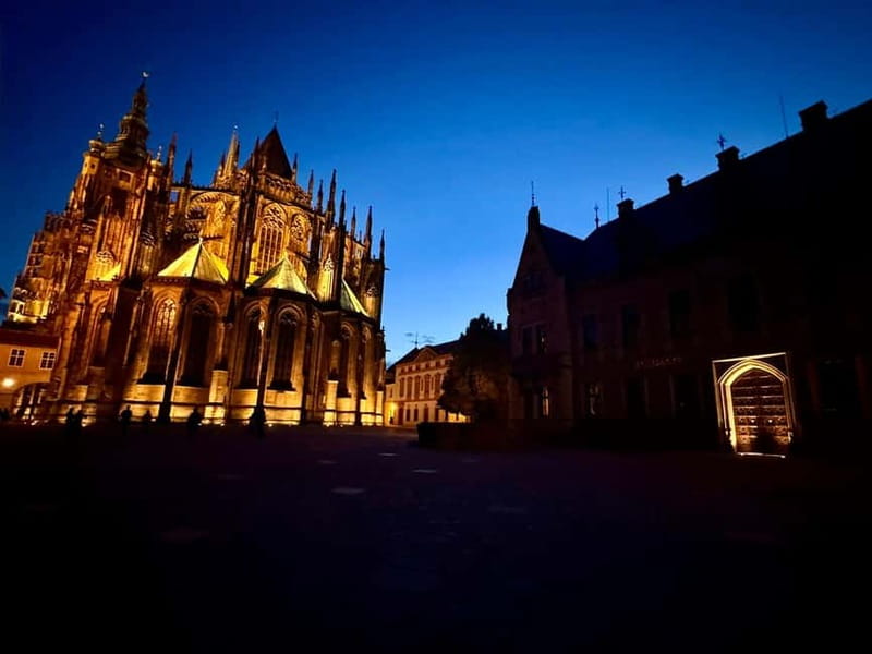 Prague: Night Walk through Prague Castle with City Views - Cold-weather planning makes a real difference