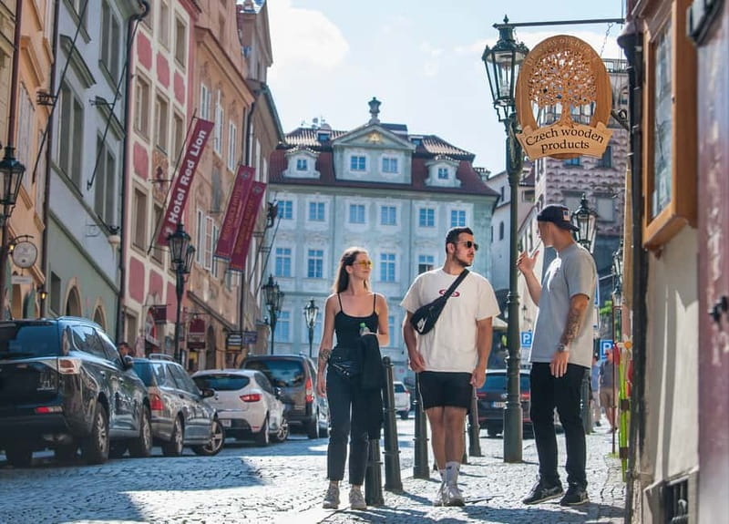 Prague: Old Town, Prague Castle & River Cruise Day Tour - Charles Bridge: a strong opening at 10:00