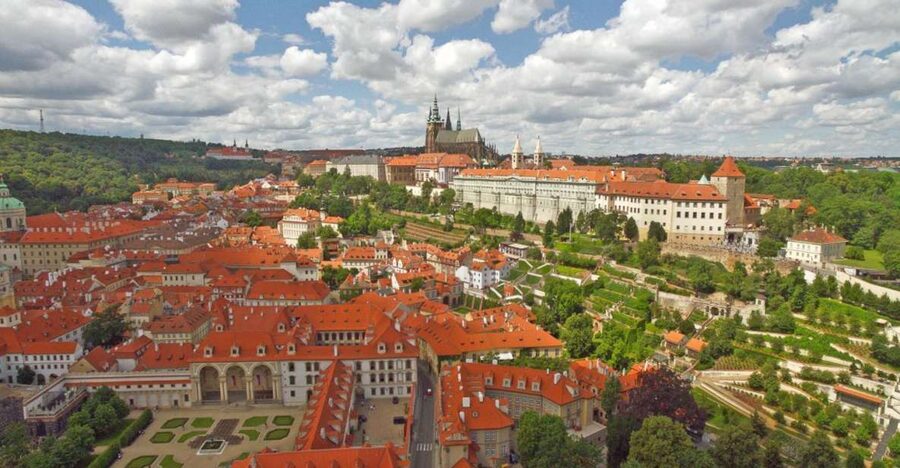 Prague: Prague Castle and Lobkowicz Palace Entry Tickets - Lobkowicz Palace: art, music, and a family voice