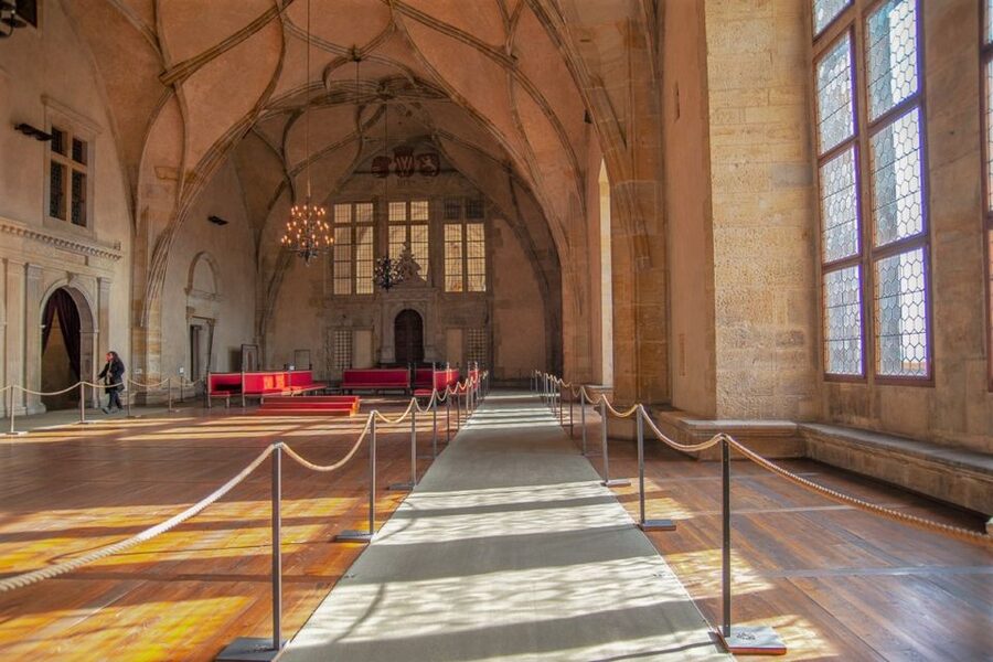 Prague: Prague Castle Complex Smartphone Audio Guide - Starting in front of St. Vitus Cathedral