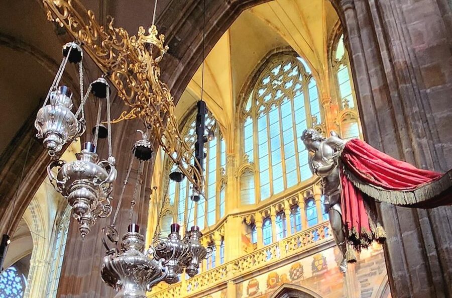 Prague: Prague Castle Private Walking Tour - Golden Lane and the castle’s storybook side