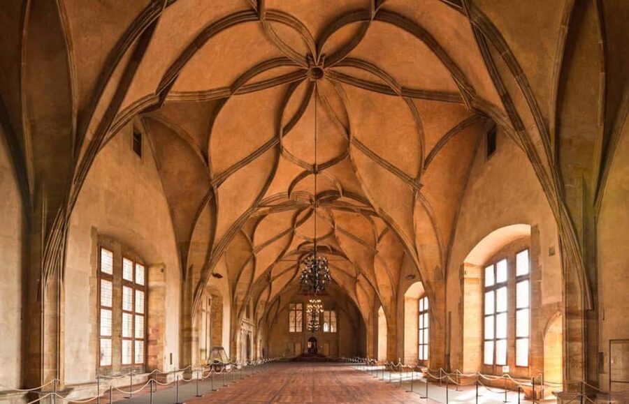 Prague: Prague Castle Skip-the-Line Ticket with Audioguide - Key points to know before you go