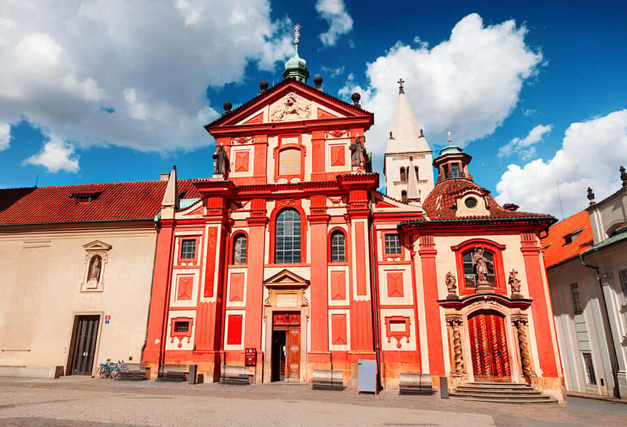 Prague: Prague Castle Skip-the-Line Ticket with Audioguide - How to use the audioguide without frustration