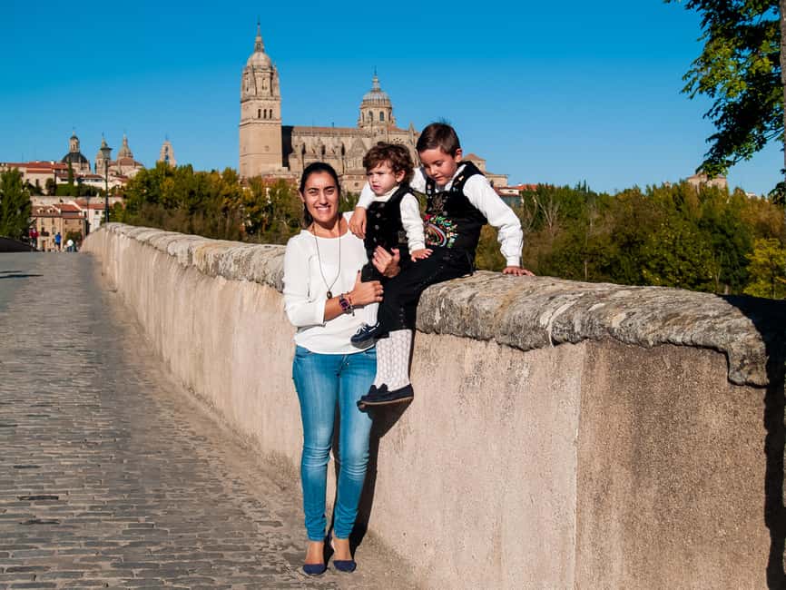 Prague Private Highlights Tour: Castle, Bridge & Old Town - Key points at a glance