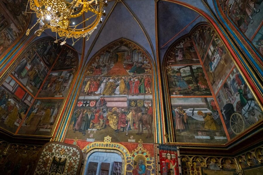 Prague: Private Prague Castle Interior Tour - Golden Lane and the small stories of castle life