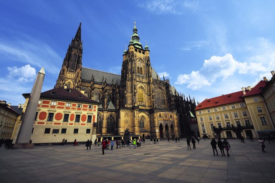Prague: Private Tour of the Prague Castle Grounds - St. Vitus Cathedral, Prague’s Great Landmark
