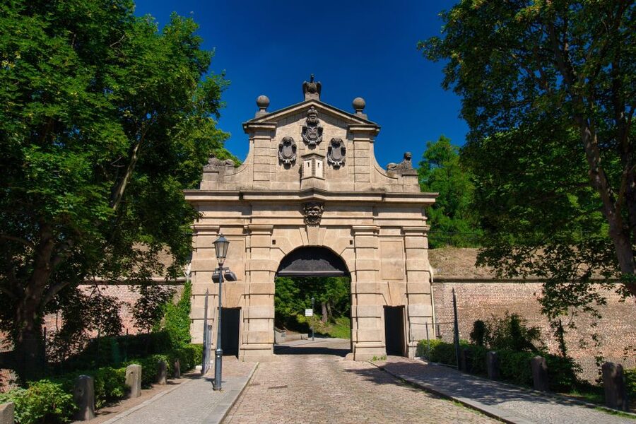 Prague: Private tour to the historic fortress of Vyšehrad - Timing, access, and practical planning