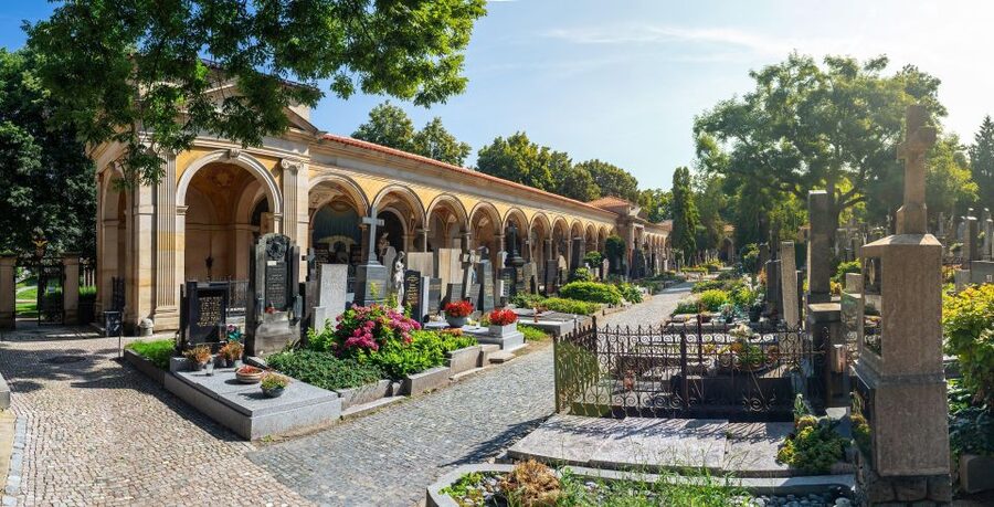 Prague: Private tour to the historic fortress of Vyšehrad - Walking the old ramparts and royal site