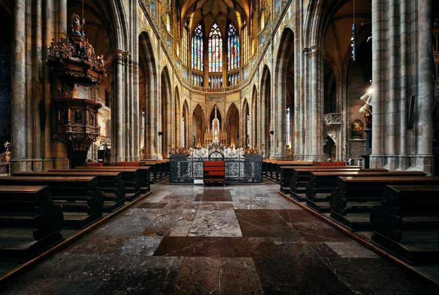 Prague Royal Castle, St Vitus, Golden Lane Tour with Tickets - Four hours and the Baroque interior of St Nicholas Church