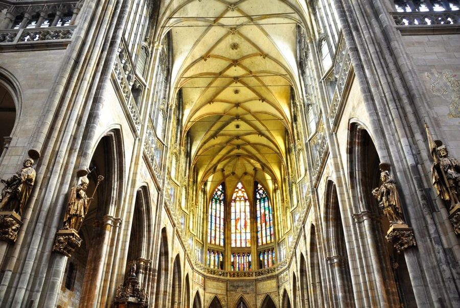 Prague Royal Castle, St Vitus, Golden Lane Tour with Tickets - Why a private guide changes the experience