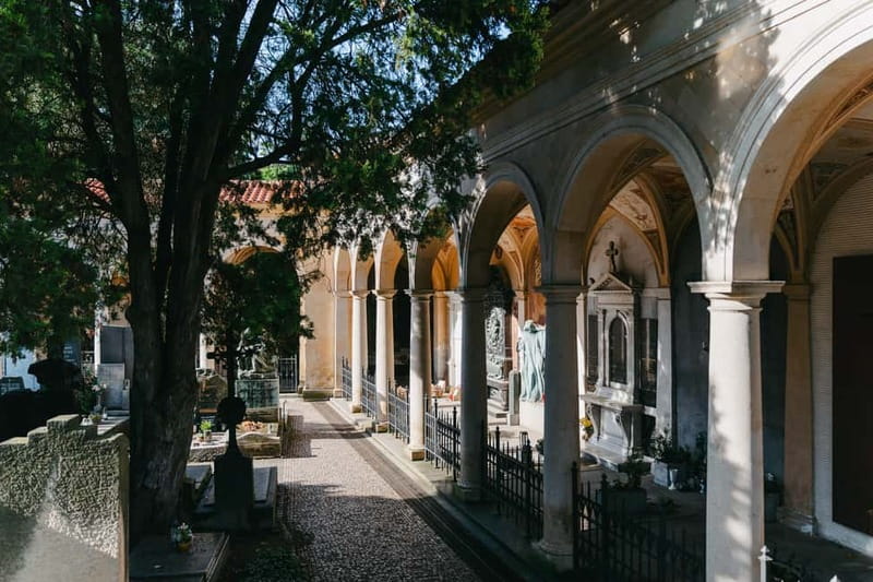 Prague’s Best Hidden Gem: Vysehrad Castle & Historic Fort - Group size, pace, and practical limits