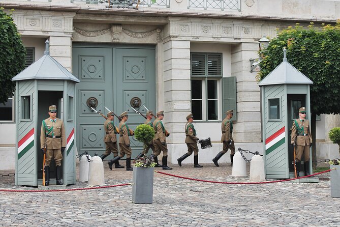 Private Buda Castle Walk with Entry to Matthias Church - Budatower and the route’s historical layers