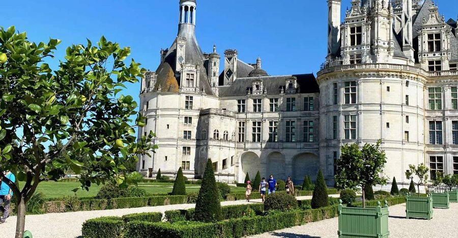 Private Chenonceau Chambord Amboise Loire Castles from Paris - Amboise: the best lunch stop and a royal château
