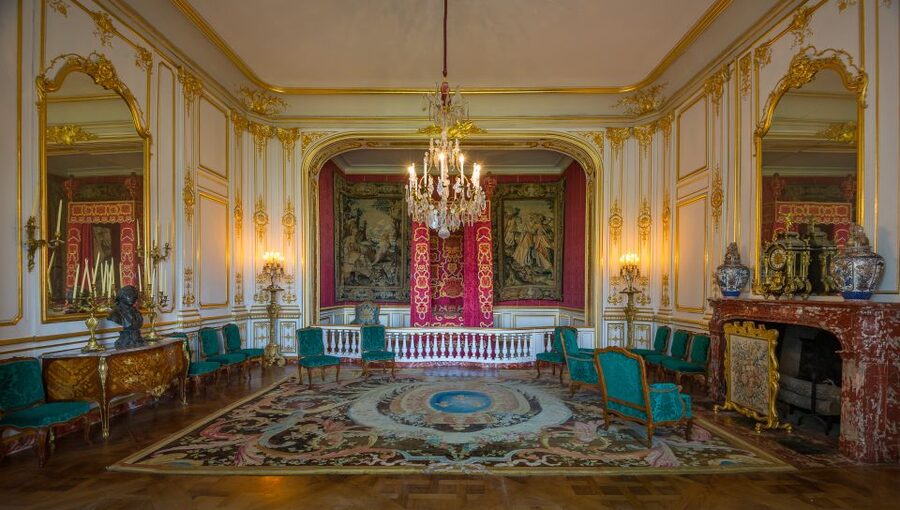 Private Day Tour to Loire Valley Castles & Wines from Paris - The early ride south from Paris