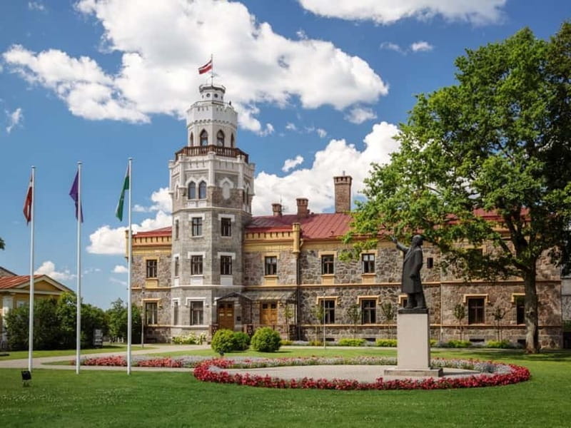 Private Day Trip to Cesis, Sigulda and Turaida Castles - Who should book this experience?