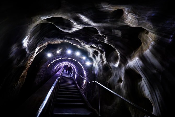 Private Day Trip to Turda Salt Mine and Alba Carolina Fortress - How the private guide affects the day