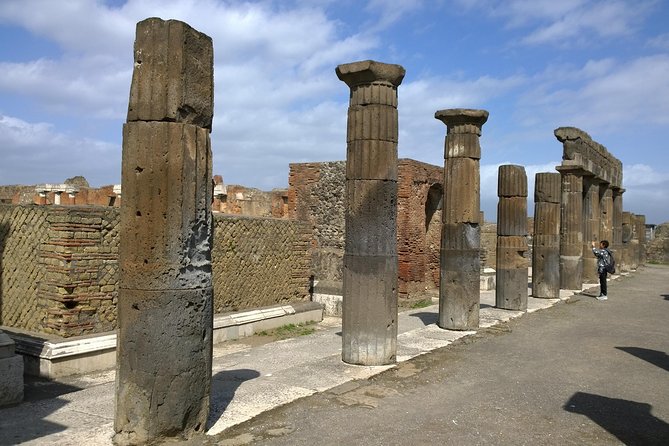 Private daytour medieval castles from Civitavecchia port - Ceri, a small hill village with a very old church