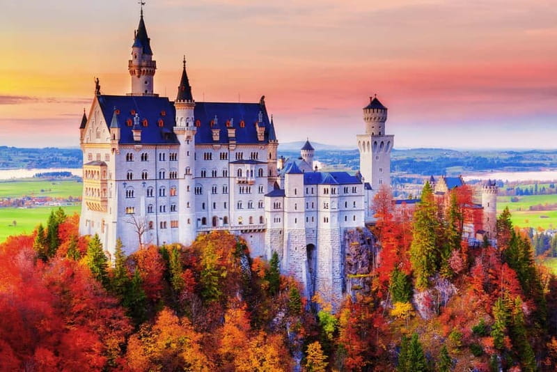 Private driver: Munich to Neuschwanstein Castle - At Neuschwanstein, plan around the castle ticket