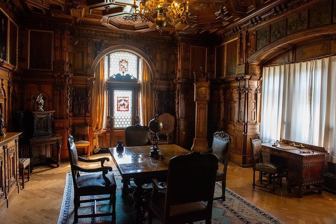 Private Full Day Trip to Peles & Bran (Dracula’s) Castles &Brasov - Who should book this experience