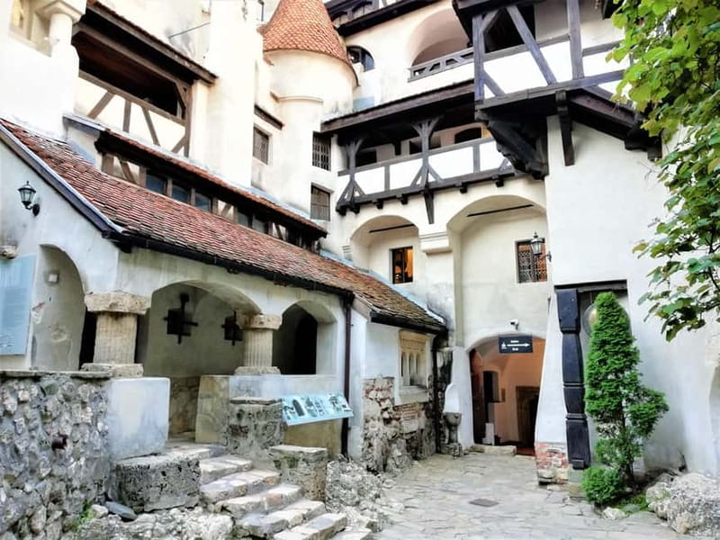Private Guided Tour Dracula's Castle & Bear Sanctuary - Should you book this Transylvania day tour?