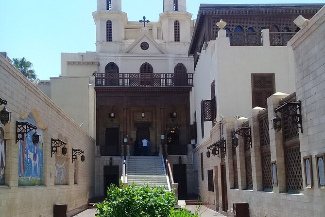 Private guided tour Egyptian Museum Cairo Citadel & Coptic Cairo - Guides and drivers: what the day depends on