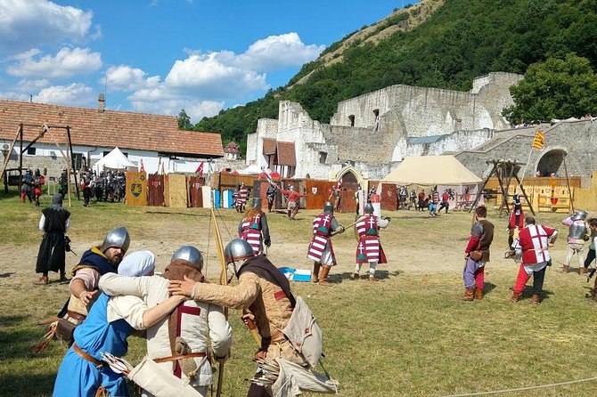 Private Guided Tour to Szentendre & Visegrád Castle (Danube Bend) - Mobility, stairs, and weather planning