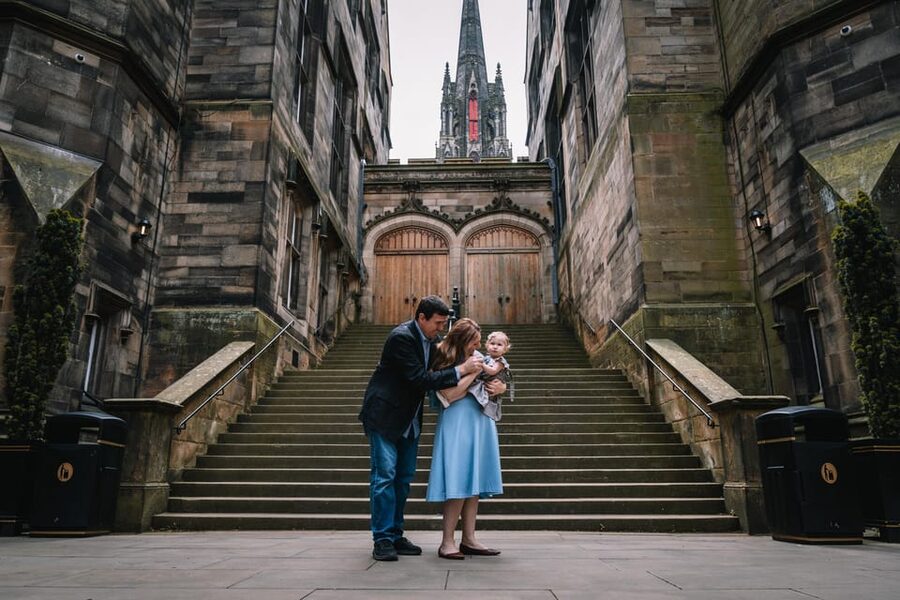 Private Photoshoot with Views of Famous Edinburgh Castle - Why a private Edinburgh photo shoot can be worthwhile