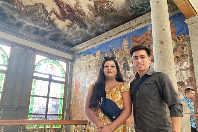 PRIVATE Tour Chapultepec Castle - The walk from Estela de Luz through Chapultepec Park