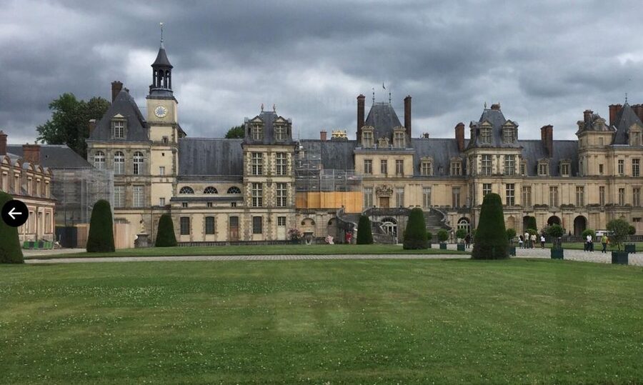 Private tour: Chateaux de Vaux le Vicomte & Fontainebleau - Exploring the Royal Rooms at Fontainebleau