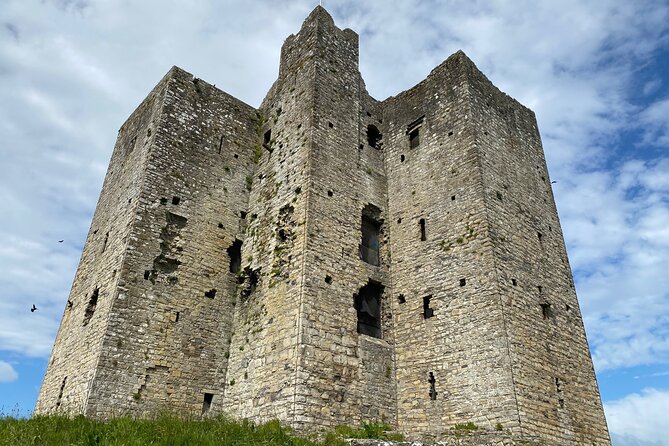 Private Tour from Dublin: Hill of Tara Trim Castle, Celtic sites - Finding atmosphere at Bective Abbey