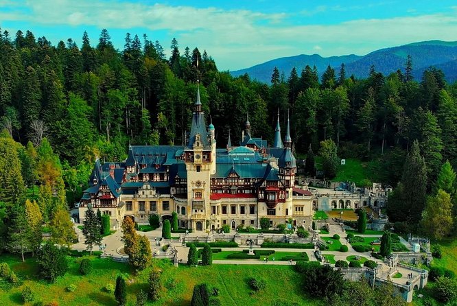 Private tour to Bran Dracula's Castle and Peleș Royal Castle - Why this private day trip works from Bucharest