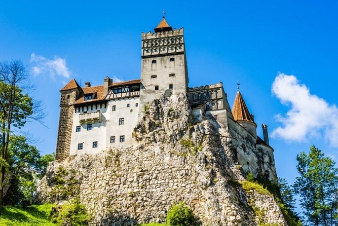 Private tour to Bran Dracula's Castle and Peleș Royal Castle - The 10-hour schedule and what it demands