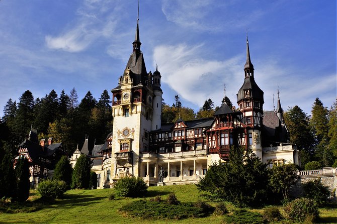 Private Tour to Dracula's Castle, Peles Castle from Bucharest - Brasov: a useful break between the castles