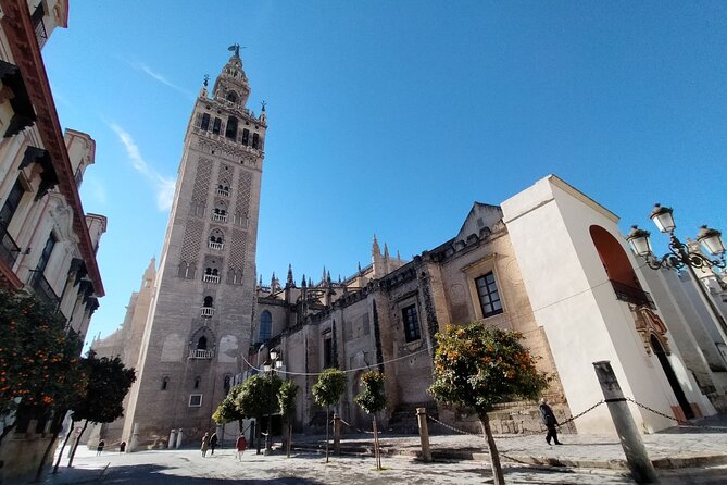 Private Walking Tour Alcazar and Cathedral in Sevilla - Timing, meeting point, and practical details