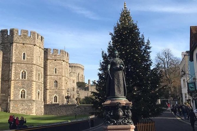 Private Windsor Castle, Stonehenge, The City of Bath Day Tour - Who should book this day tour?