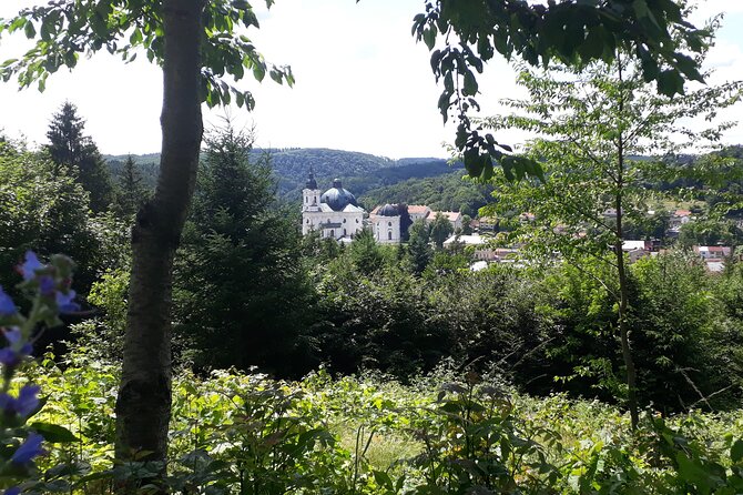 PUNKVA CAVES, ABYSS and PERNSTEJN CASTLE =only from Apr to Sep - Pernštejn Castle and its difficult English access