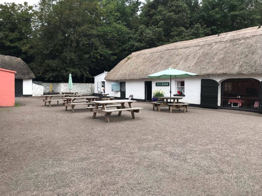 Rail Tour: The Cliffs of Moher & Bunratty Castle Tour - Lunch in Doolin and the west coast roads